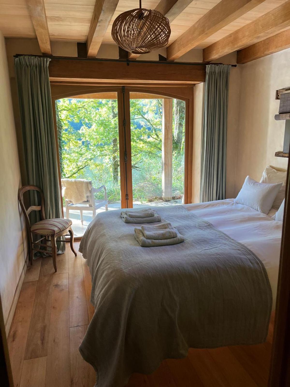 Lake House I // Alauzet Ecolodge + Nature Spa Castelnau-de-Mandailles Eksteriør billede